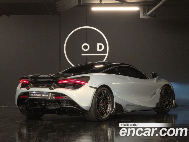 Mclaren 720S 2018 — photo 2