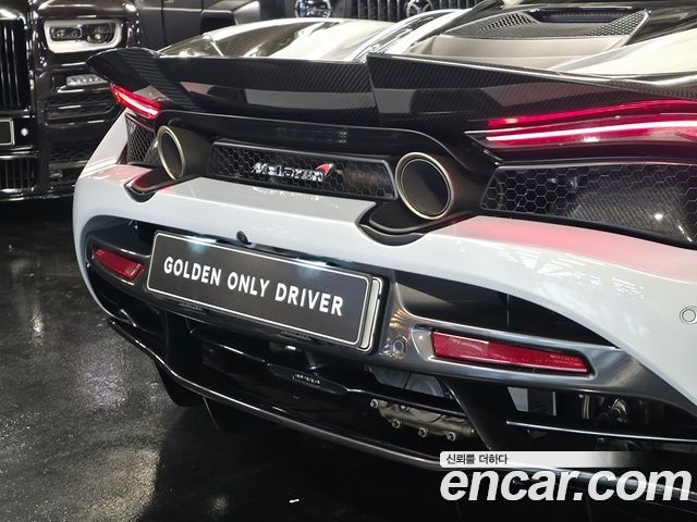 Mclaren 720S 2018 — photo 14