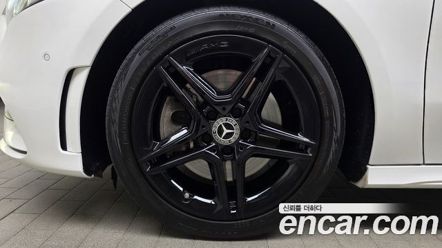 Mercedes-Benz A-Class 2022 — photo 5
