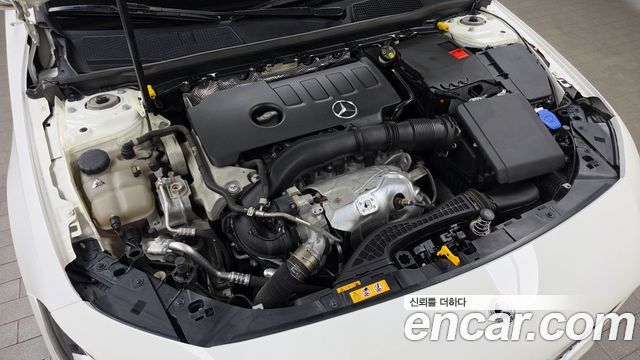 Mercedes-Benz A-Class 2022 — photo 6