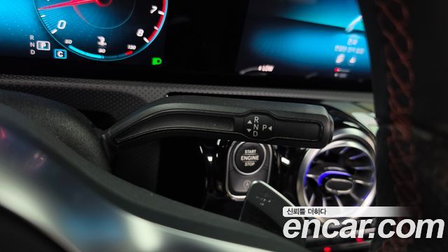 Mercedes-Benz A-Class 2022 — photo 12