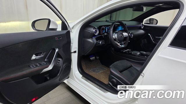 Mercedes-Benz A-Class 2022 — photo 13