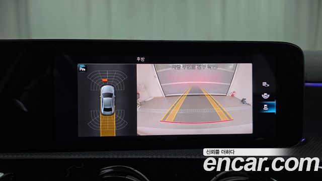 Mercedes-Benz A-Class 2022 — photo 22