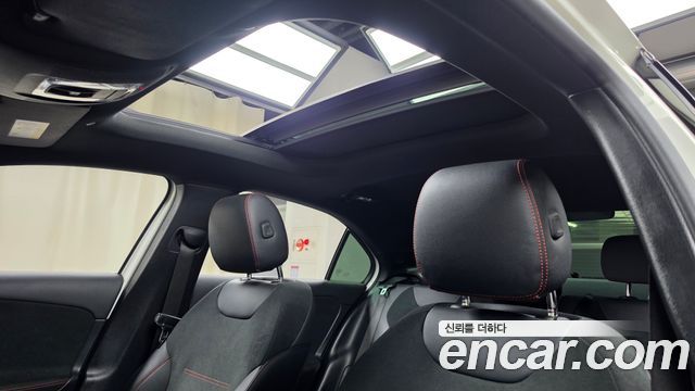 Mercedes-Benz A-Class 2022 — photo 23