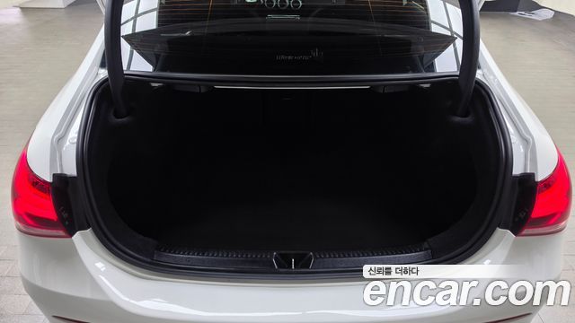 Mercedes-Benz A-Class 2022 — photo 24