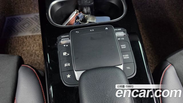 Mercedes-Benz A-Class 2022 — photo 25