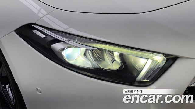 Mercedes-Benz A-Class 2022 — photo 8