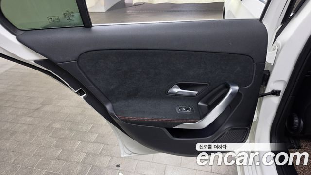 Mercedes-Benz A-Class 2022 — photo 15