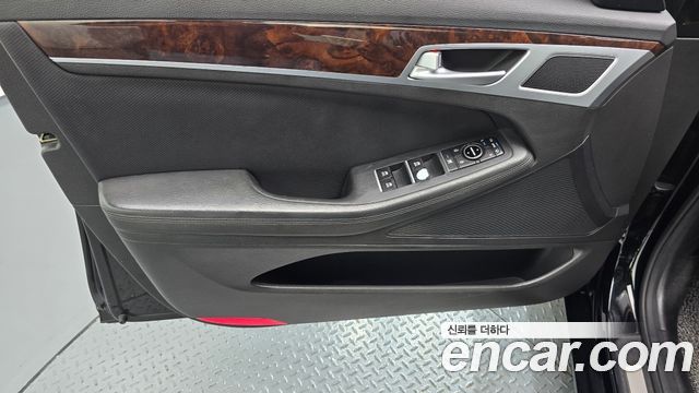 Hyundai Genesis 2016 — photo 14