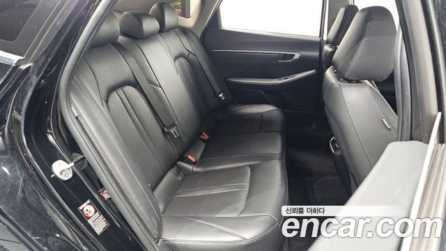 Hyundai Sonata 2023 — photo 17