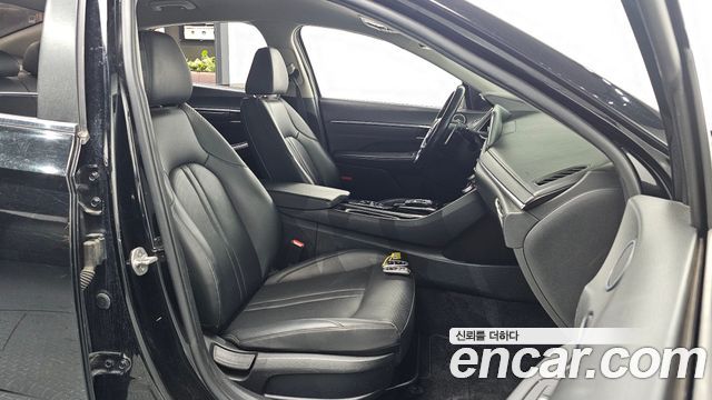 Hyundai Sonata 2023 — photo 16