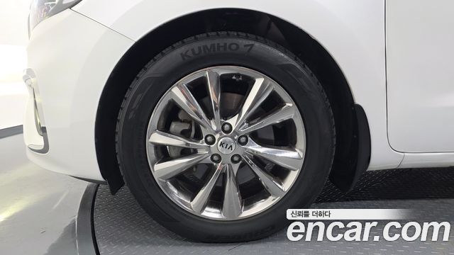 Kia Canival 2019 — photo 5
