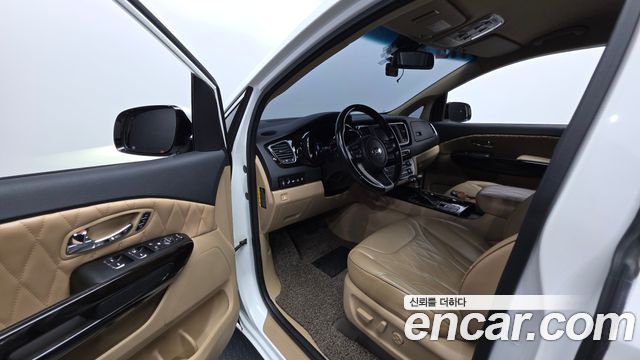 Kia Canival 2019 — photo 13