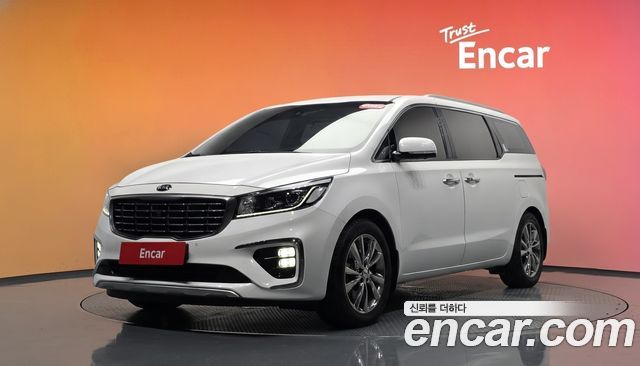 Kia Canival 2019 — photo 1