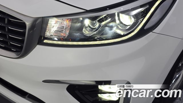 Kia Canival 2019 — photo 8