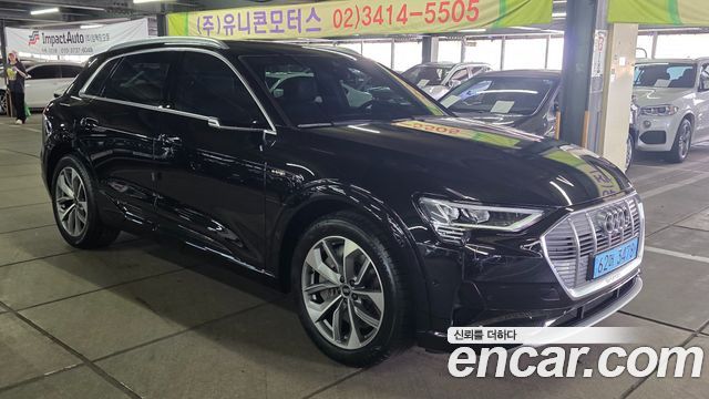 Audi e-tron 2023 — photo 3