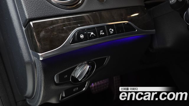 Mercedes-Benz S-Class 2015 — photo 16