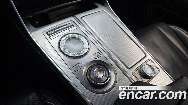 Genesis GV80 2020 — photo 9