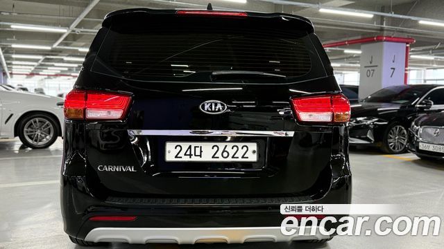 Kia Canival 2015 — photo 6