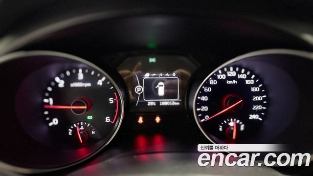 Kia Canival 2015 — photo 14