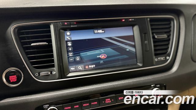 Kia Canival 2015 — photo 15