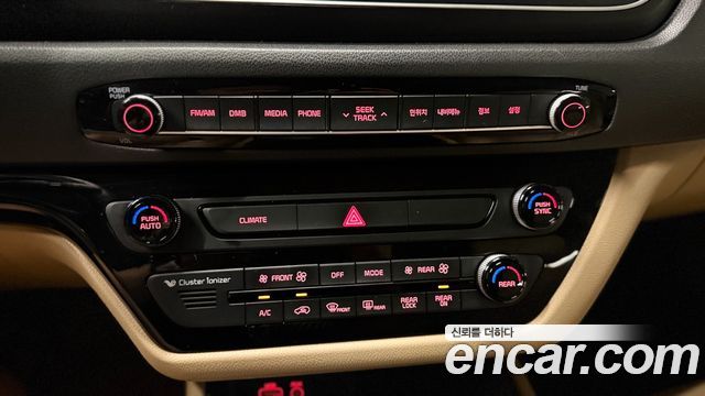 Kia Canival 2015 — photo 17