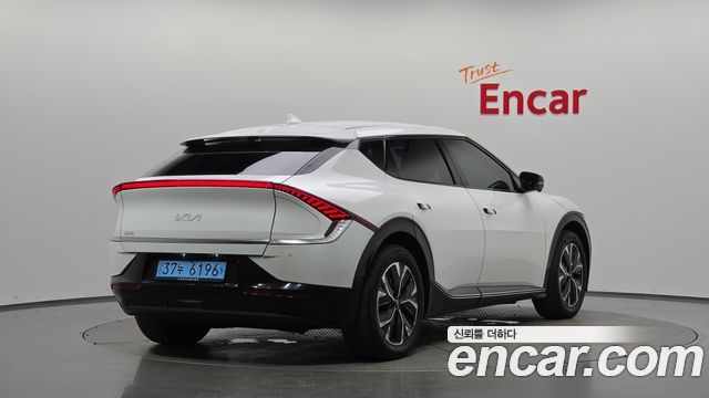 Kia EV6 2022 — photo 2