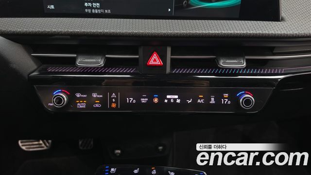 Kia EV6 2022 — photo 25