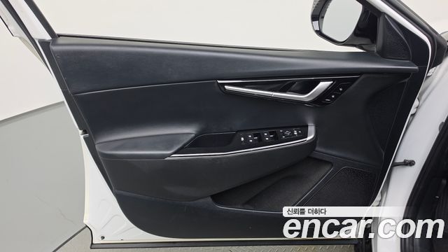 Kia EV6 2022 — photo 14