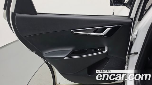 Kia EV6 2022 — photo 15