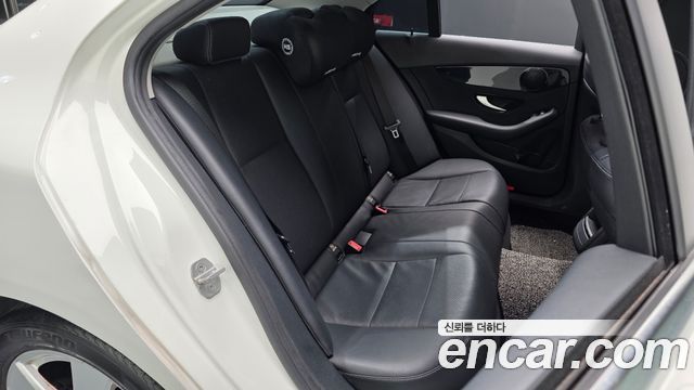 Mercedes-Benz C-Class 2016 — photo 17