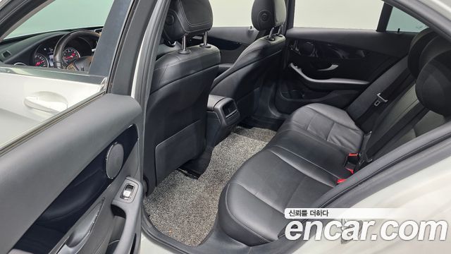 Mercedes-Benz C-Class 2016 — photo 18