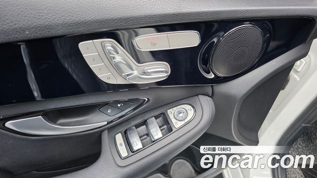 Mercedes-Benz C-Class 2016 — photo 26