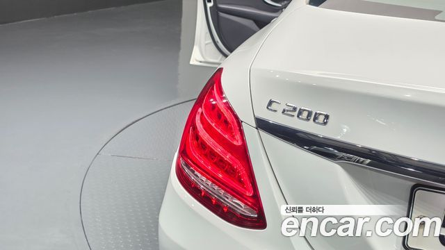 Mercedes-Benz C-Class 2016 — photo 9
