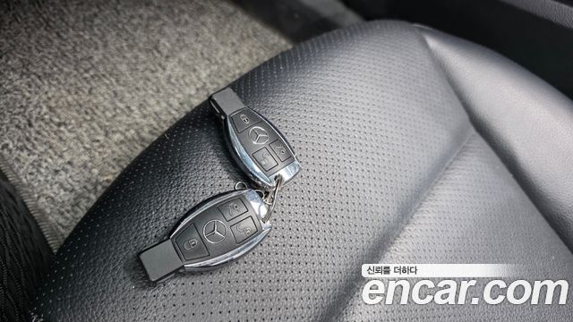 Mercedes-Benz C-Class 2016 — photo 28