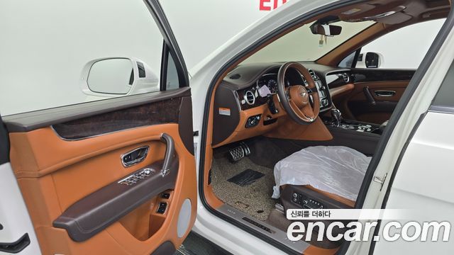 Bentley Bentayga 2020 — photo 10