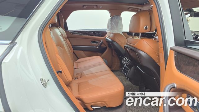 Bentley Bentayga 2020 — photo 11