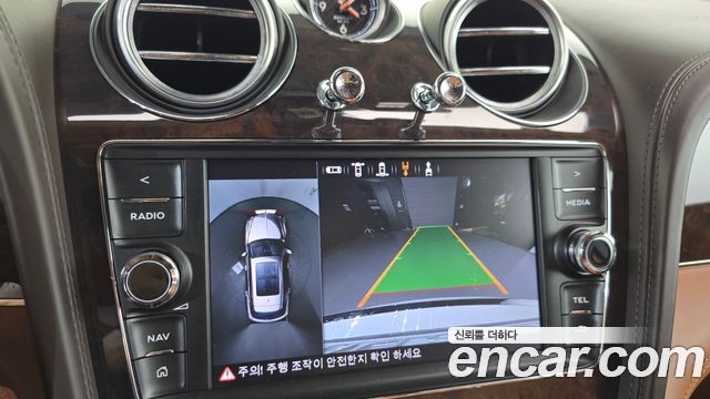 Bentley Bentayga 2020 — photo 14