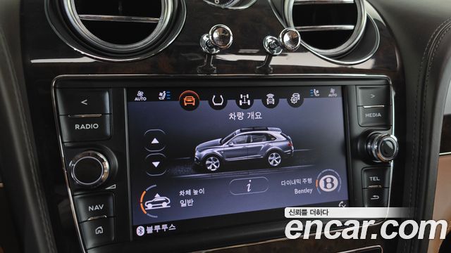 Bentley Bentayga 2020 — photo 16