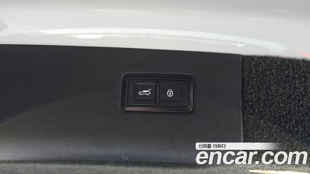 Bentley Bentayga 2020 — photo 18