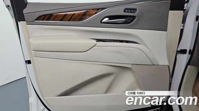Cadillac Escalade 2021 — photo 14