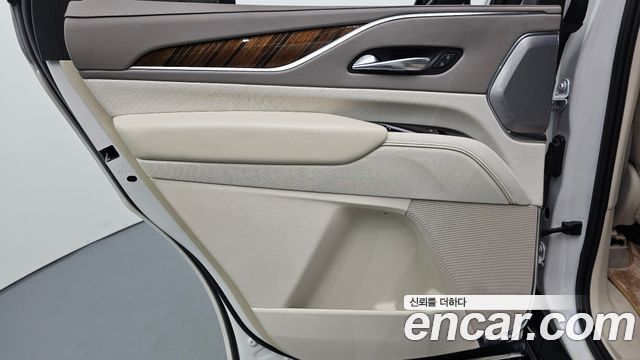 Cadillac Escalade 2021 — photo 15