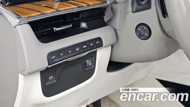 Cadillac Escalade 2021 — photo 28