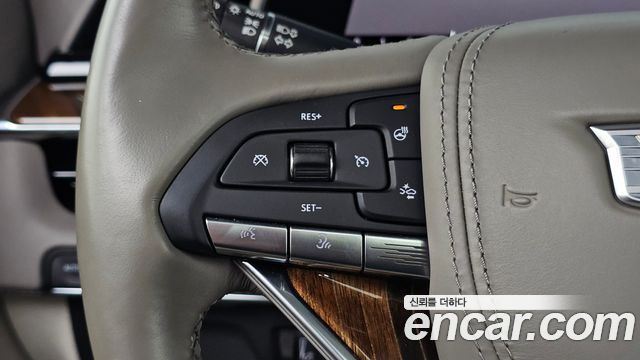 Cadillac Escalade 2021 — photo 32