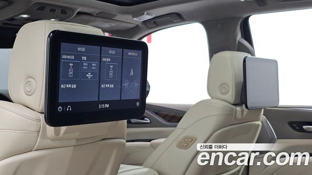Cadillac Escalade 2021 — photo 35