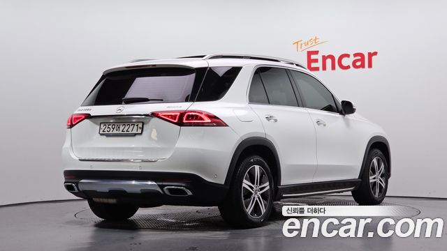 Mercedes-Benz GLE-Class 2020 — photo 2