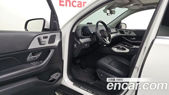 Mercedes-Benz GLE-Class 2020 — photo 13