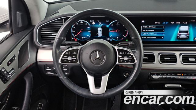 Mercedes-Benz GLE-Class 2020 — photo 19