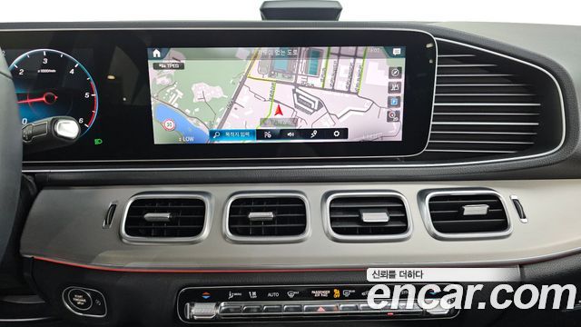 Mercedes-Benz GLE-Class 2020 — photo 20