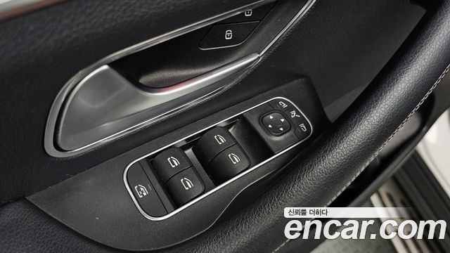 Mercedes-Benz GLE-Class 2020 — photo 23